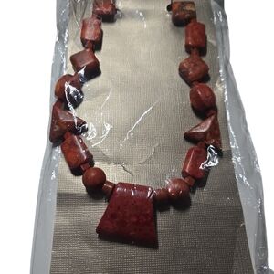 Red coral sponge necklace